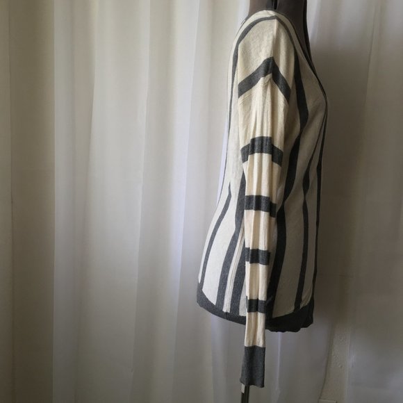 Forever 21 Vertical Stripe Cream and Grey Cardigan - Picture 5 of 6